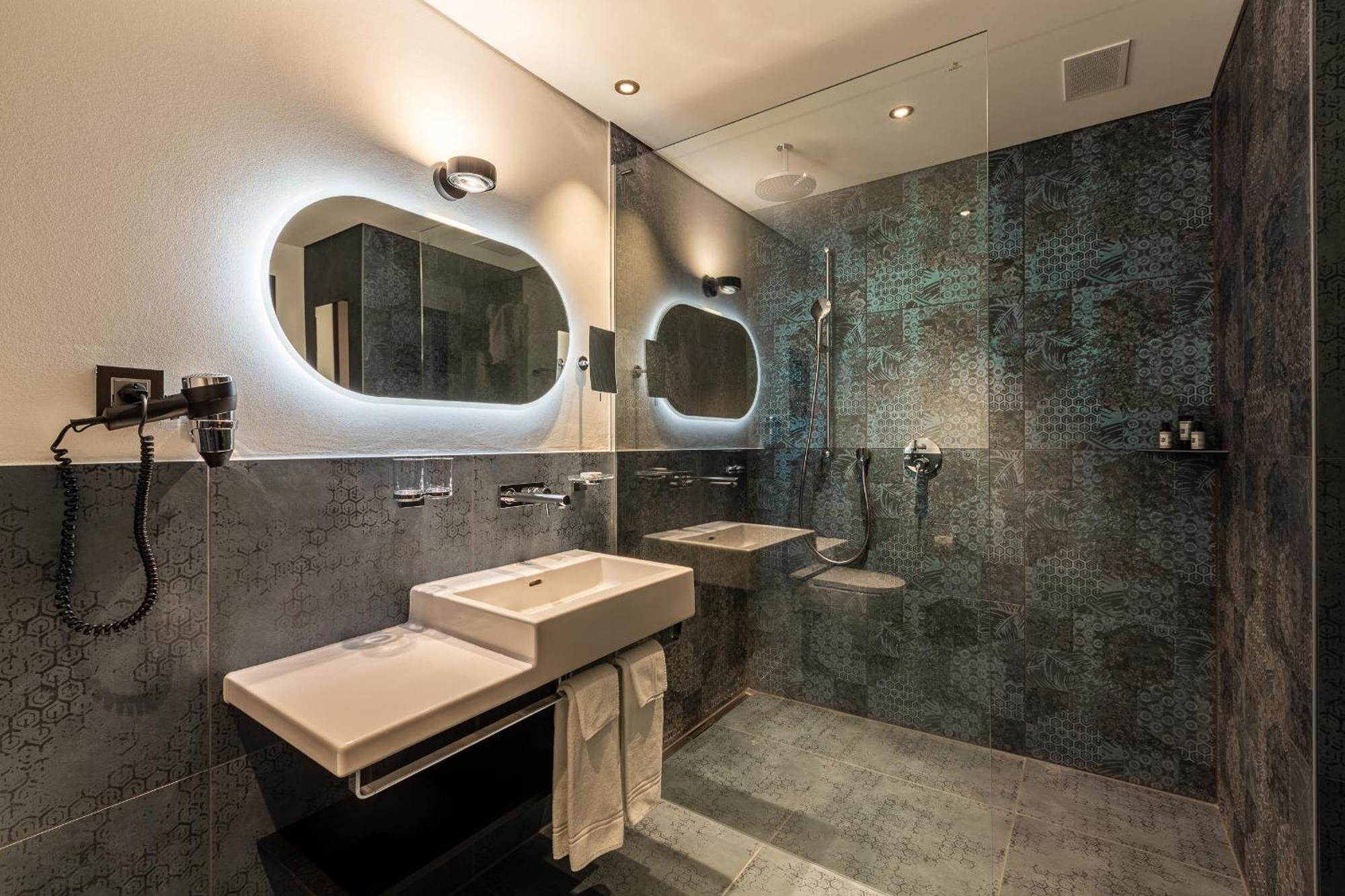 Boutique Bellevue Hotel 4*